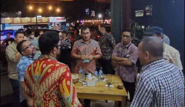 Bahas Sejarah Pemilu, Liando Penuhi Undangan KPU Sulut