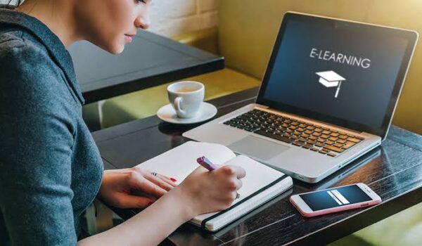 Benarkah Seratus Persen Mahasiswa Unsrat Kuliah Luring Semester Depan? Ini Kata WR3 Unsrat