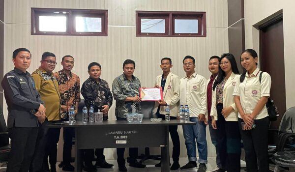 Organisasi pertama yang terakreditasi sebagai pemantau pemilu di Bawaslu Sulut, PD KMHDI Sulut Siap mengawasi kontestasi pemilu 2024