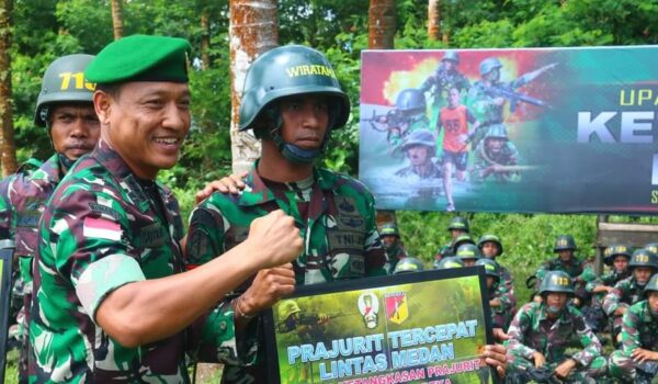 Kisah Akbar, Anak Nelayan NTT Yang Berprestasi Menjadi Prajurit TNI AD